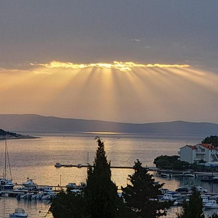Apartmani Lana Rab Kampor Dış mekan fotoğraf